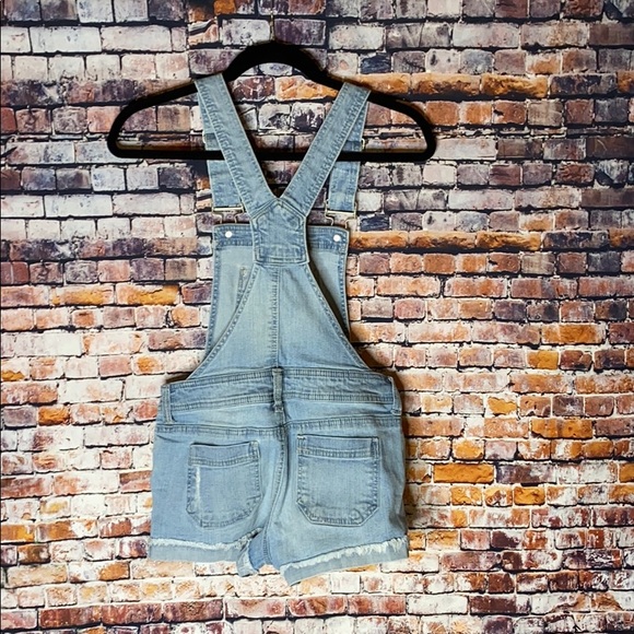 Girls Overall Shorts - Picture 3 of 3